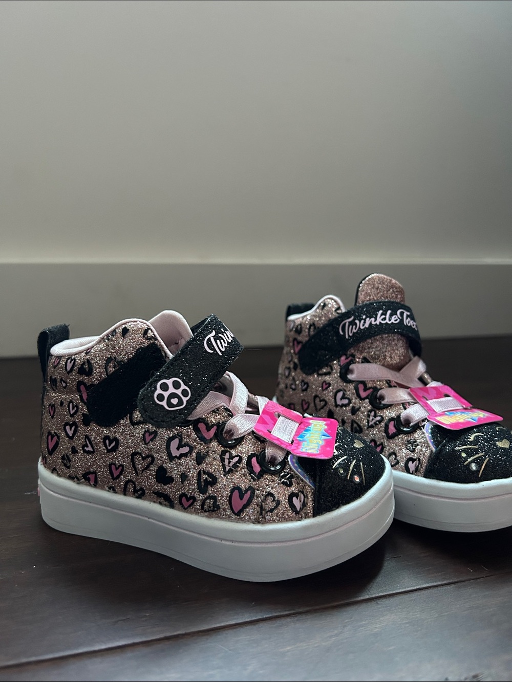 Skechers Twinkle Toes Light Up High Top Sneakers Toddler Girls Size5 GlitterNWOT